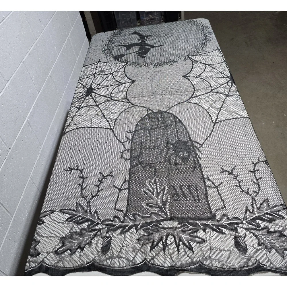 Halloween-Themed Tablecloth Oblong 60